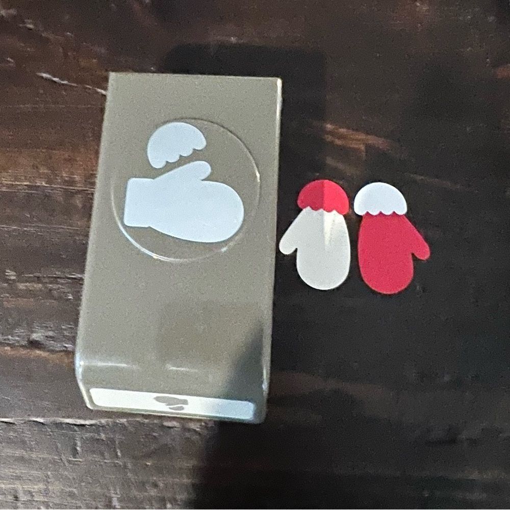 Stampin' Up! Mitten Hand Punch